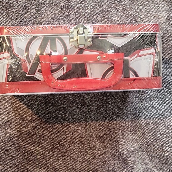 Avengers puzzle - Picture 5 of 5